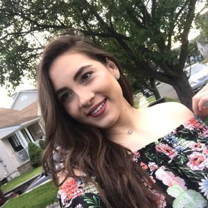 Meet your Posher, Flavia